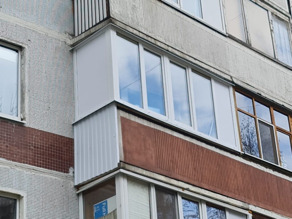 обшивка балкона сайдингом снаружи